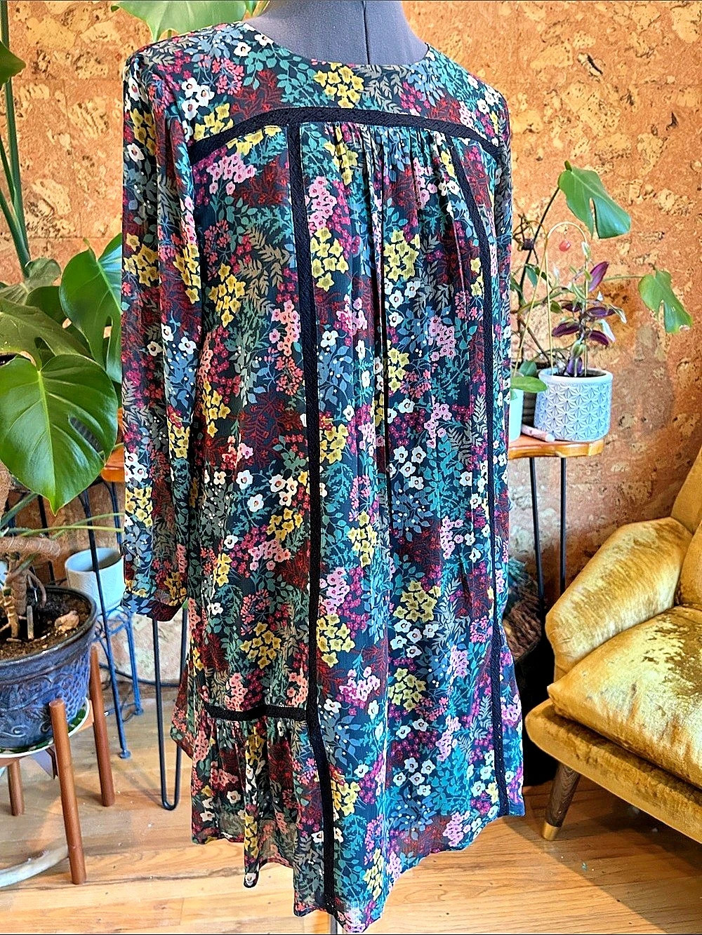 LOFT Lovely Floral Mini Dress in Autumn/Fall Hues. ✨EUC✨